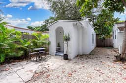 Stay In style at MIami Studio*Design District