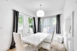 3 bed/2 bath*Design District*Hot tub*Parking*Yard