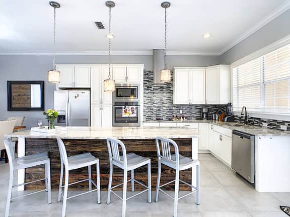 Sleeps 10 * House + Apt *Pool*Near Disney*GolfView