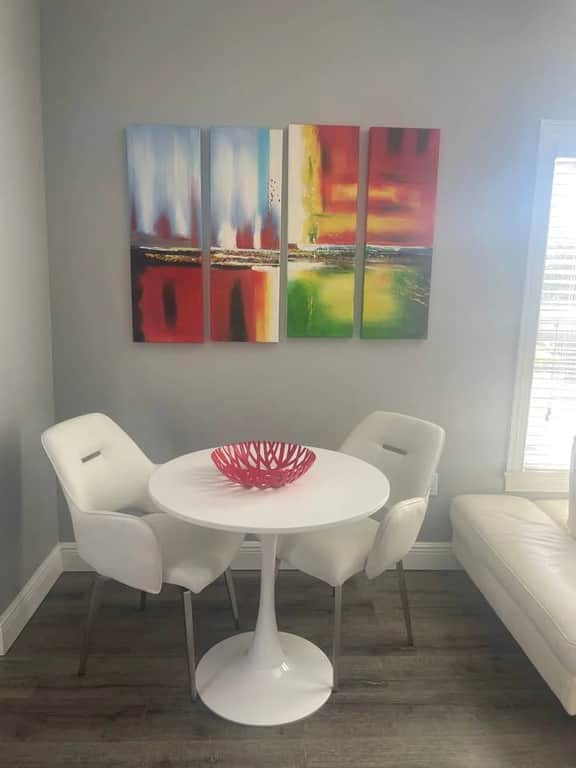 Resort living! * Cool like new Apt * Full Kitchen