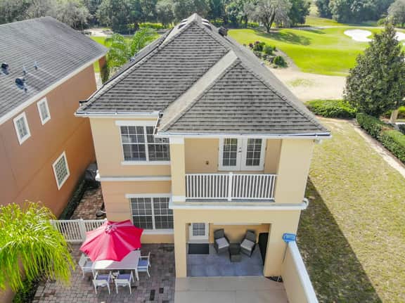 Stay in style*3 bed/2 bath*Like new*Pool*golf view