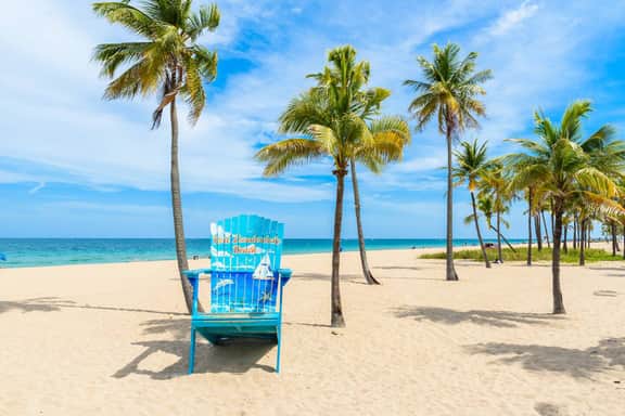 Luxury Beach Home•Pool•2 beds/3 bath•Walk to Beach