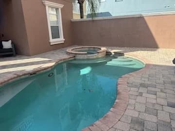 Stylish 1 bed in best resort in Kissimmee - Pool - Sleeps 3 - 6 miles Disney