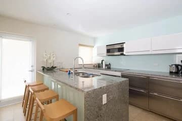 Key West dream townhouse -Sleeps 6  Like new! Old Town - Perfect location